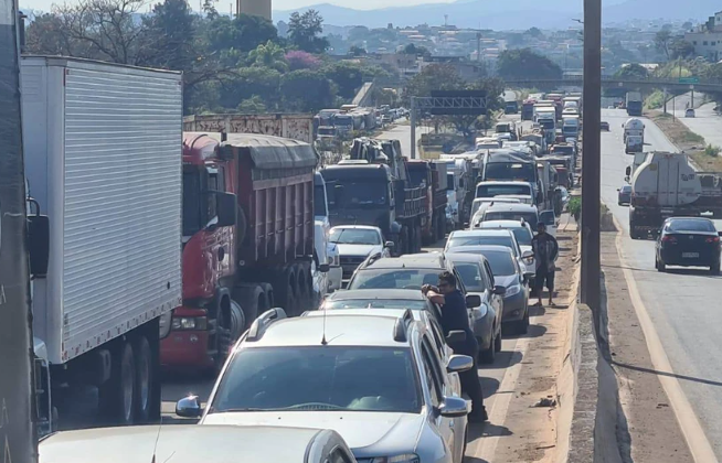 Anel Rodoviário que passa hoje por Belo Horizonte; construção de nova via é apontada como alternativa para desviar parte do tráfego de veículos pesados