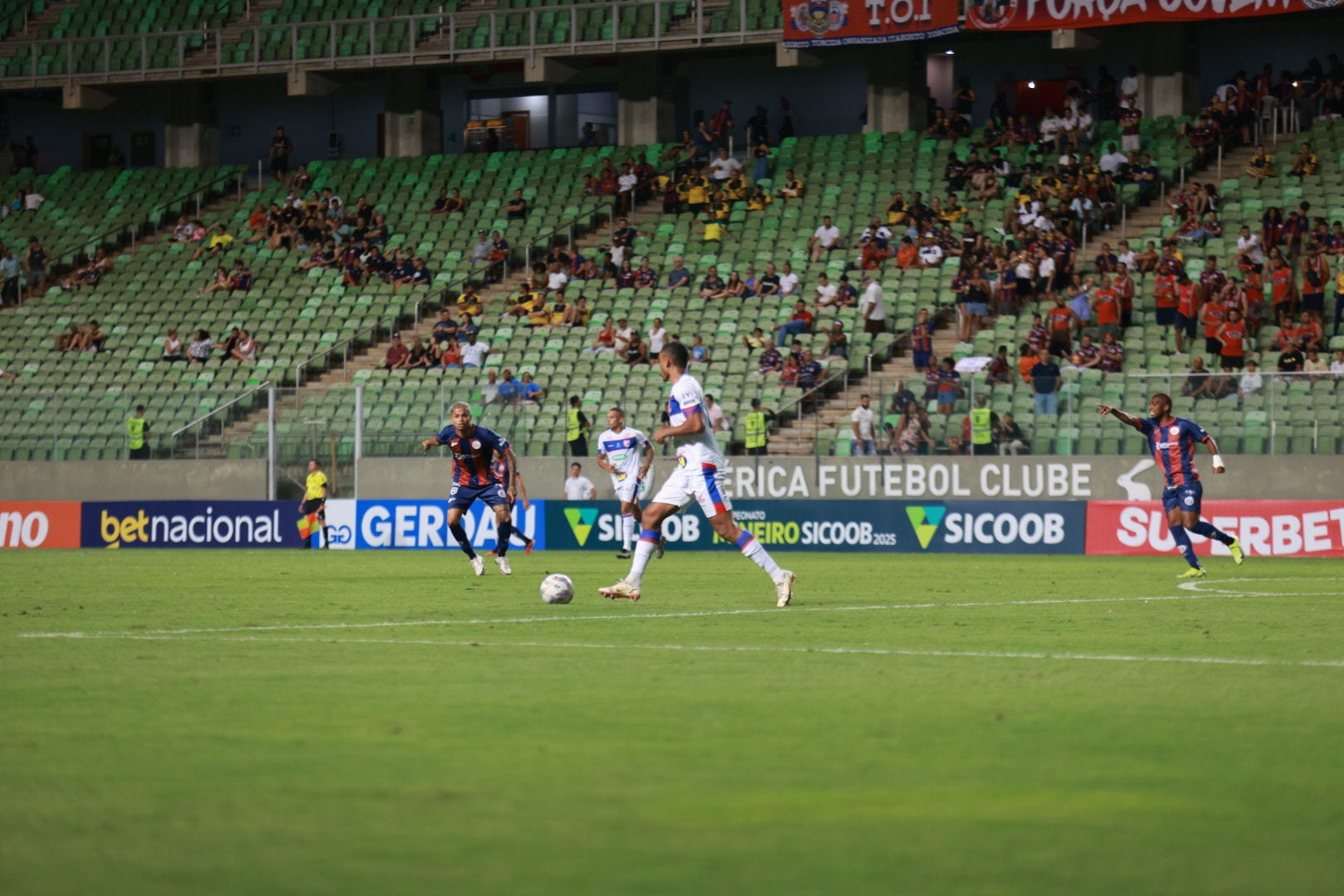 Betim voltou melhor no segundo tempo e marcou o gol da vitória com menos de cinco minutos de jogo