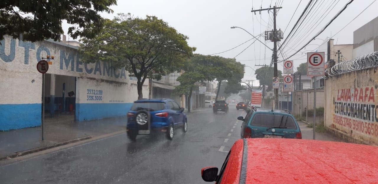 Na tarde desta sexta (26), várias regiões de Betim registraram chuva
