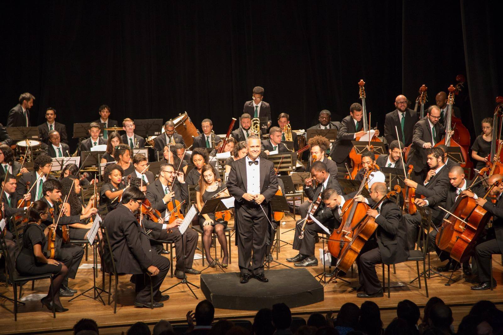 Evento com a Orquestra Sinfônica de Betim terá a participação do Coral Inclusivo Adefib Sabra e da Orquestra de Flautas Doce da Escola de Música Sabra
