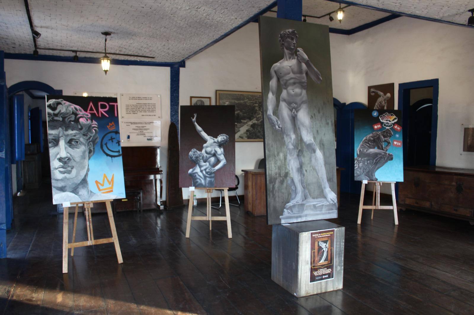 Exposição 'Releitura de Grandes Esculturas', do artista betinense Carlos André Moreira.