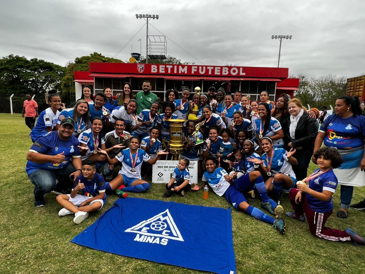 Minas venceu o Campeonato de Futebol Amador Feminino em Betim pela primeira vez