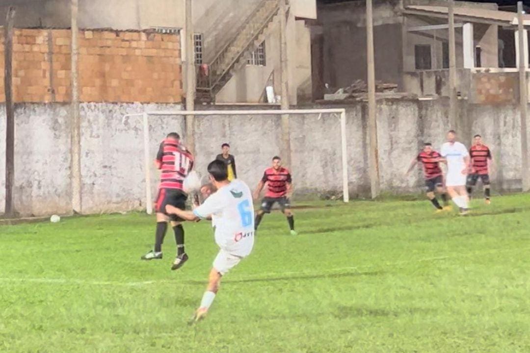 No estádio Alcides Braz, na regional Citrolândia, o Grêmio Universal venceu a equipe do Injeçados por 5 a 1 nesta quarta