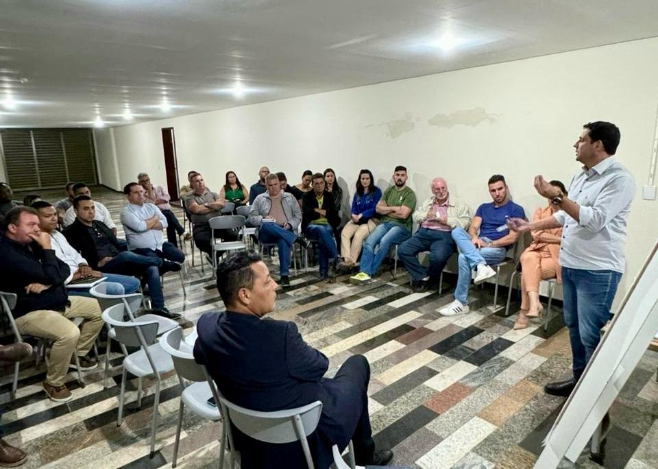 Primeiro encontro de partidos da pré-campanha de Heron Guimarães reúne líderes Municipais