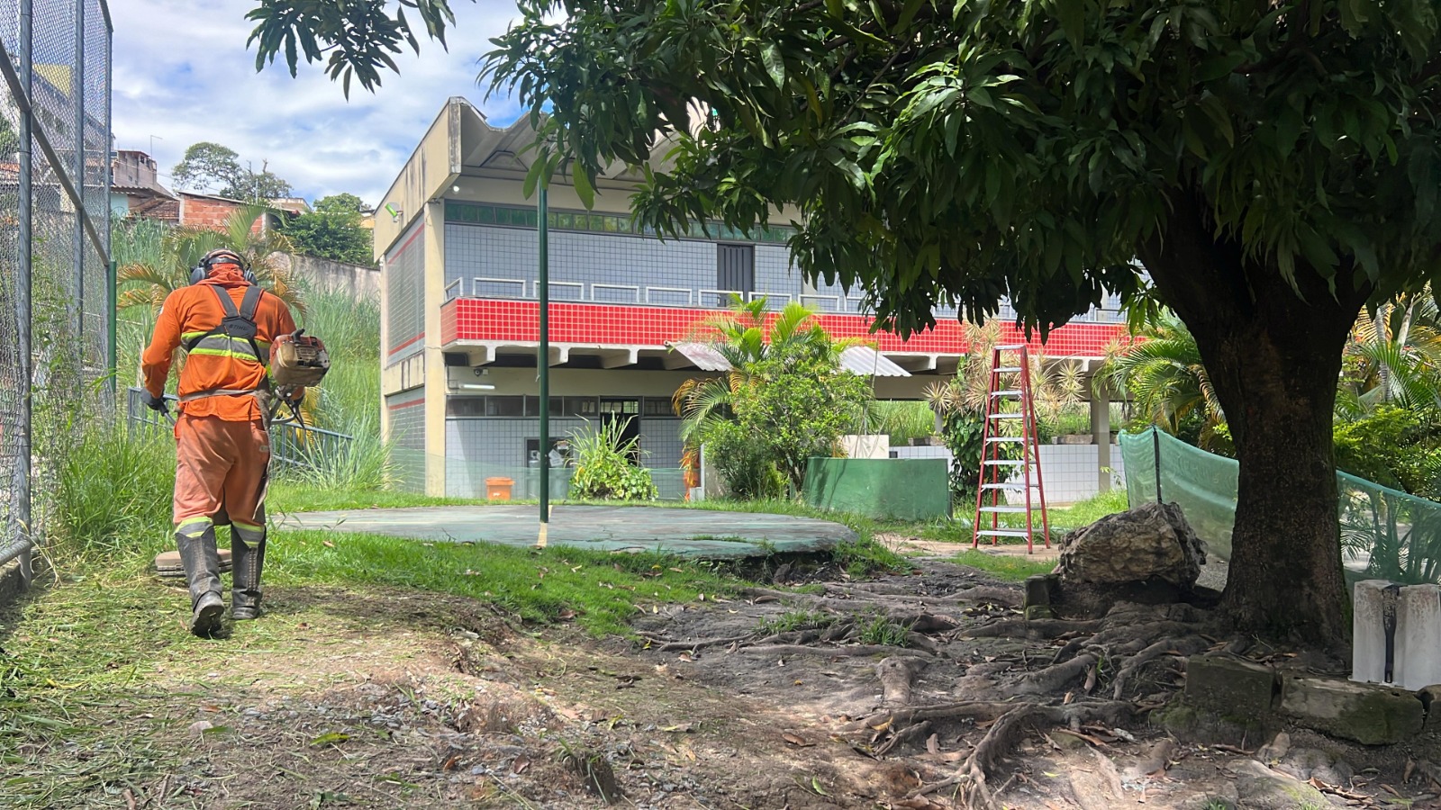 Ação começou na Escola Municipal Florestan Fernandes, no Jardim das Alterosas
