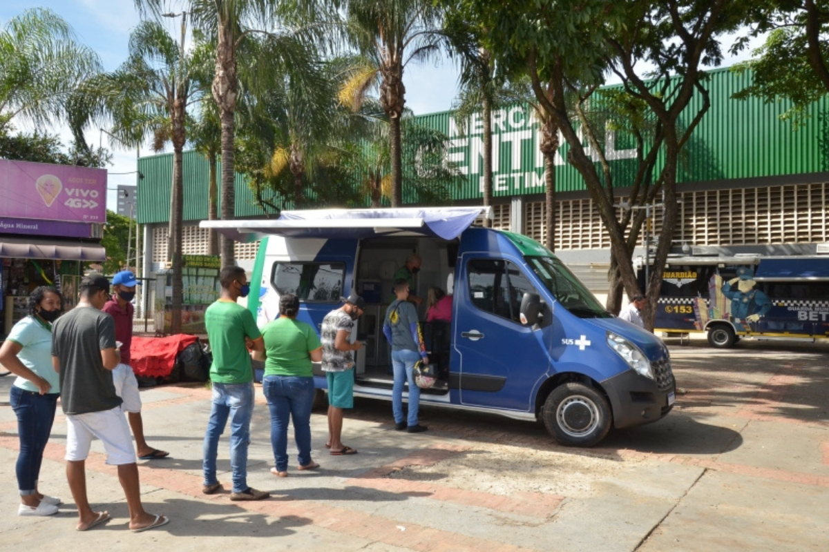 Veículo oferece as vacinas do Calendário Nacional de Vacinação e o imunizante contra a gripe