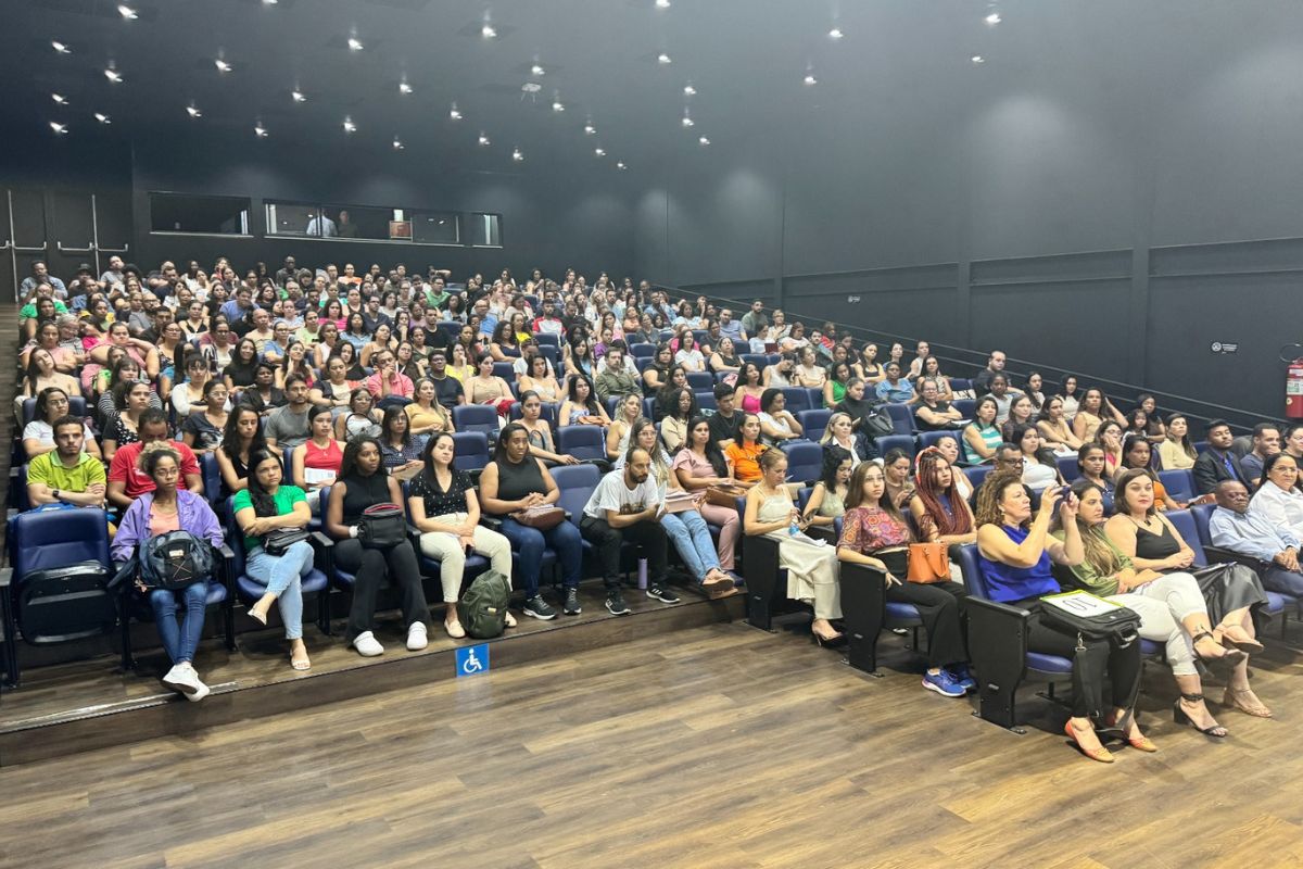 Evento contou com palestras de profissionais da Secretaria Municipal de Saúde