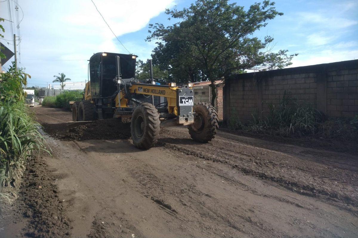 Serviços estão sendo feitos pela Diretoria de Manutenção de Obras Públicas da Empresa de Construções, Obras, Serviços, Projetos, Transportes e Trânsito (Ecos)