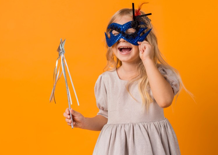 Criançada poderá aprender a fazer a própria máscara de Carnaval