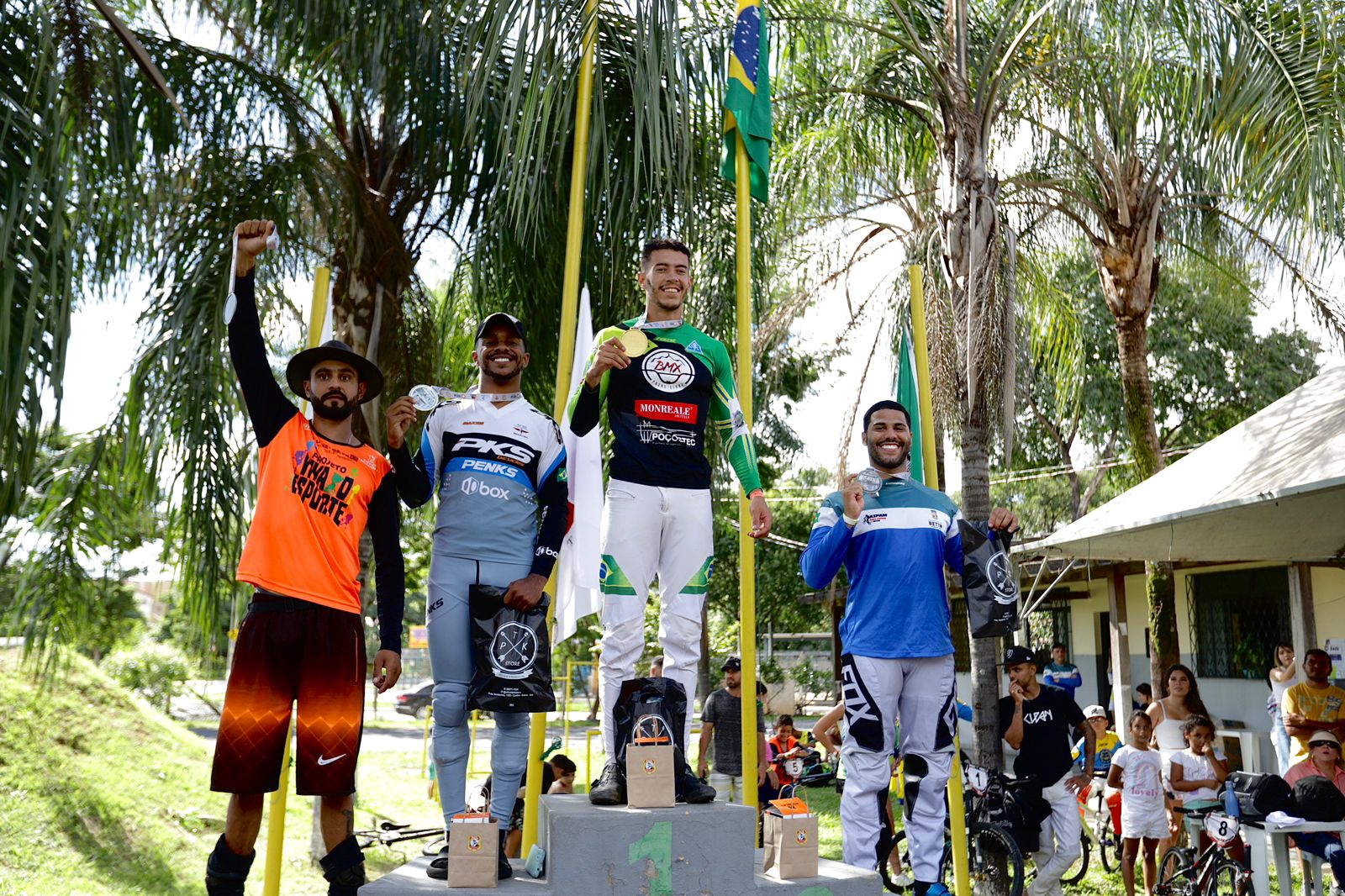 Mais de cem atletas disputaram a primeira etapa do Mineiro de Bicicross